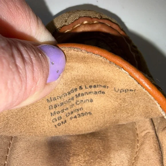 Giani Bernini - Logo Loafers Women’s Size 10M - Monogram Slip‑On Comfort Flats - Picture 13 of 13